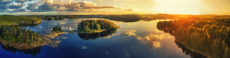 Nationalparks Seenlandschaft in Schweden