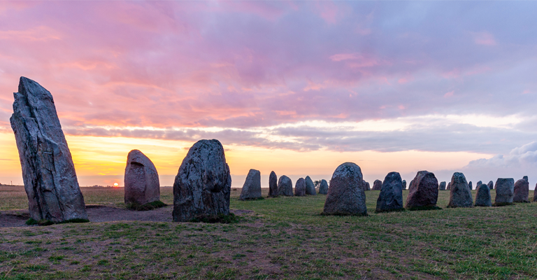 DE-Travelguide-Ystad-Ales Stenar_768x400.png