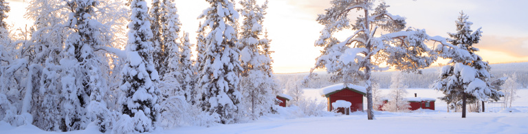 Rote Schwedenhütten im Winter