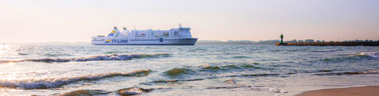 GTC-Hotspot-onboard-TT-Line-ferry-Peter-Pan-lighthouse