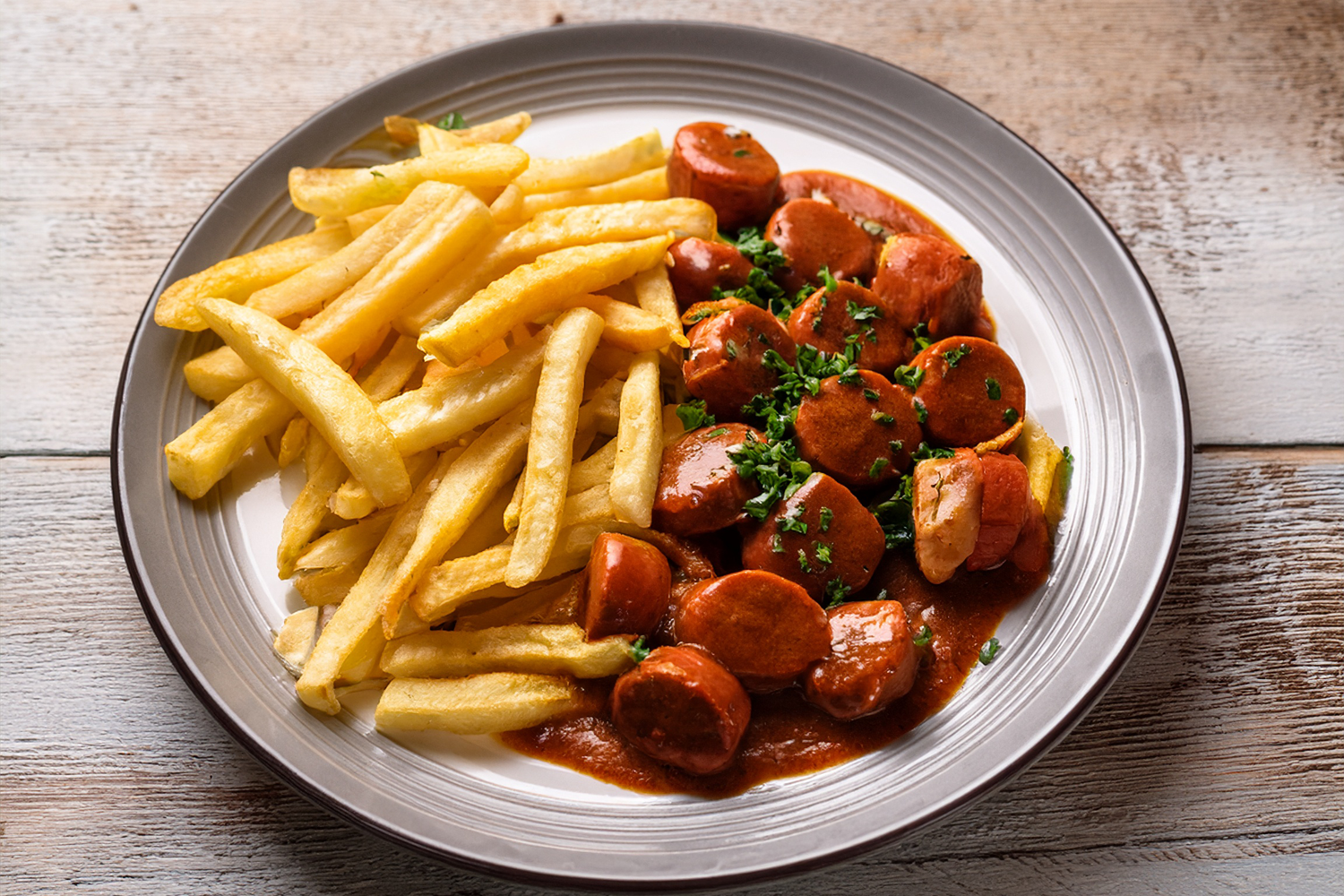 Currywurst - veganiška kario dešra | Beyond Meat | TT-Line keltai