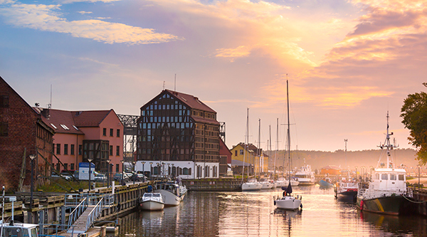 Segelbåt-hav-solnedgång-TT-Line.