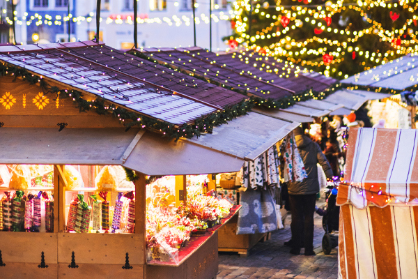 Weihnachtsmarktstände