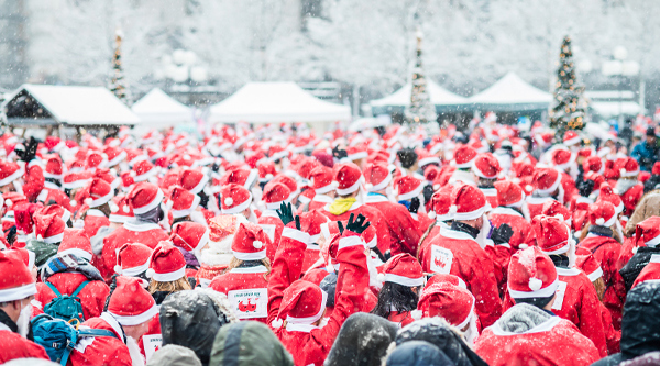 Viele Weihnachtsmänner