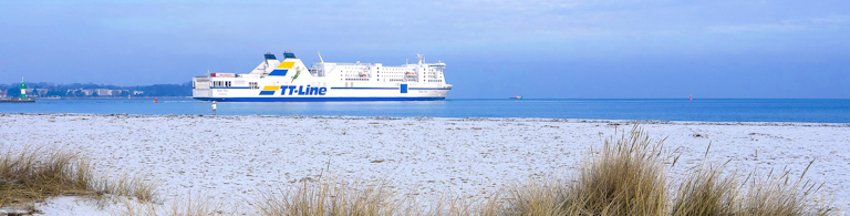 GTC-Passagiers-TT-Line-ferry-Peter-Pan-strand