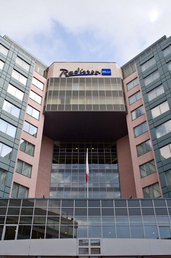 Radisson Blu Hotel i Szczecin – modernt stadshotell med tillgång till spa och fitness, perfekt boende i paketet Färja + Hotell.