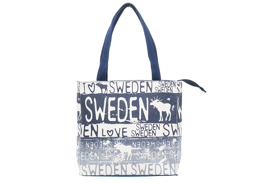 Souvenirväska med Sweden-tryck i TT-Line shop.